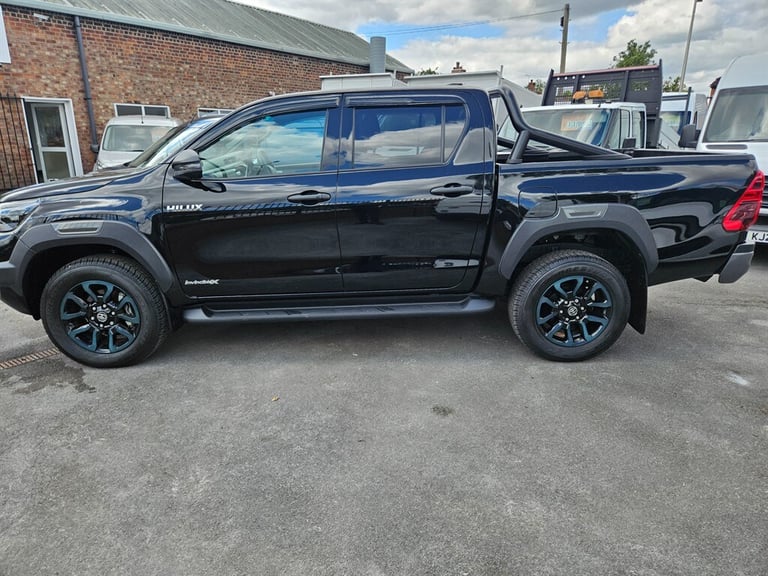 2025 Toyota Hilux INVINCIBLE X 2025 MODEL* TOWPACK * ROLL BAR* Pick Up Diesel/Ele Automatic