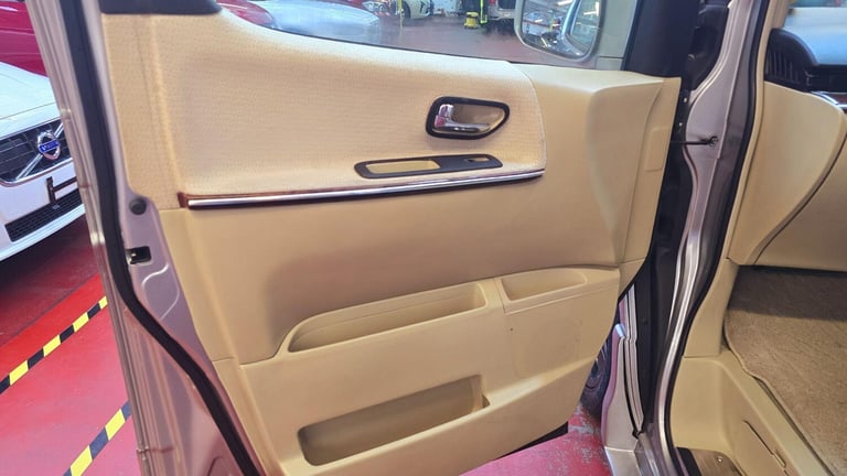 2005 Nissan Elgrand 4wd 2.5 Nismo modified Ready to go  Petrol Automatic