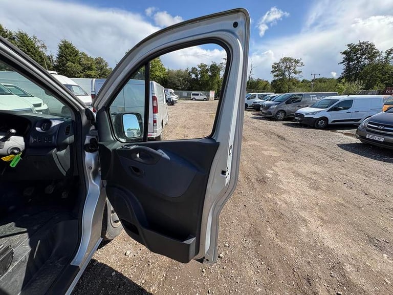 2016 Vauxhall Vivaro 2900 1.6CDTI BiTurbo 120PS ecoFLEX H1 Combi 9 Seat MPV DIESEL Manual