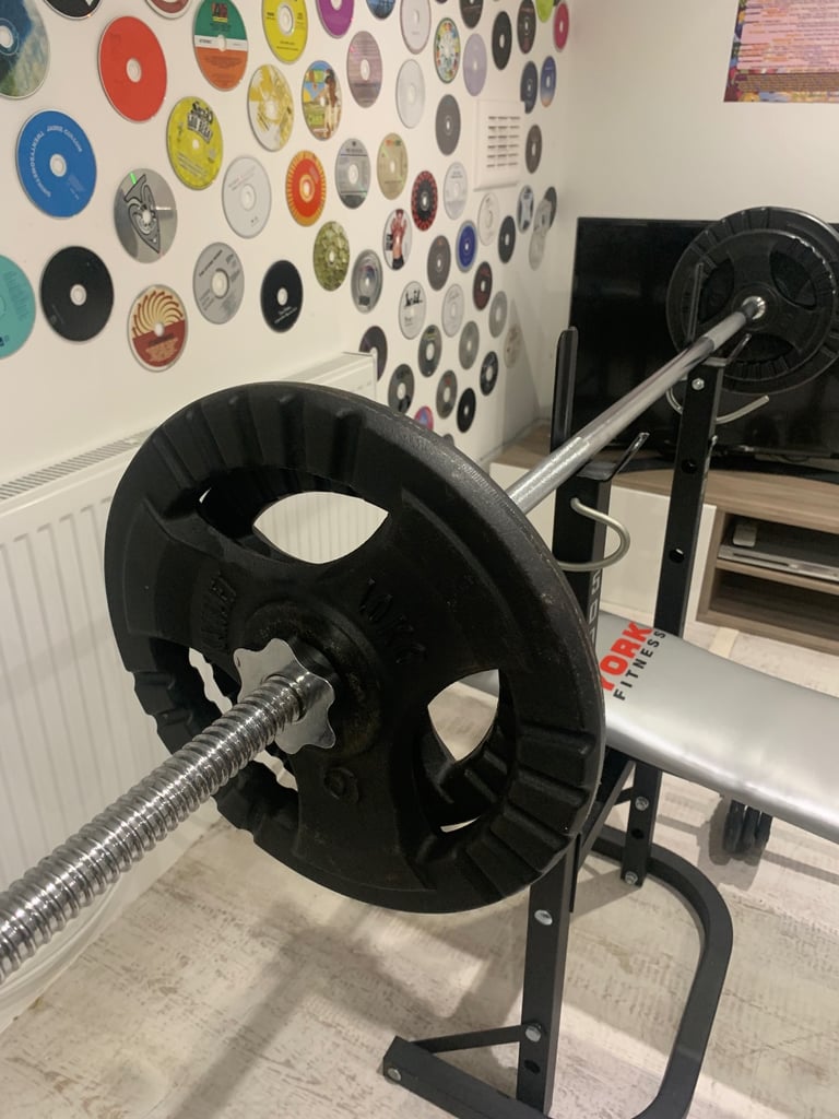 York Fitness B500 bench and weights 