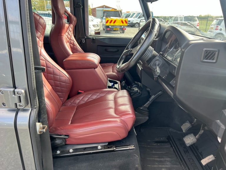 2007 Land Rover Defender XS Station Wagon TDCi ESTATE Diesel Manual