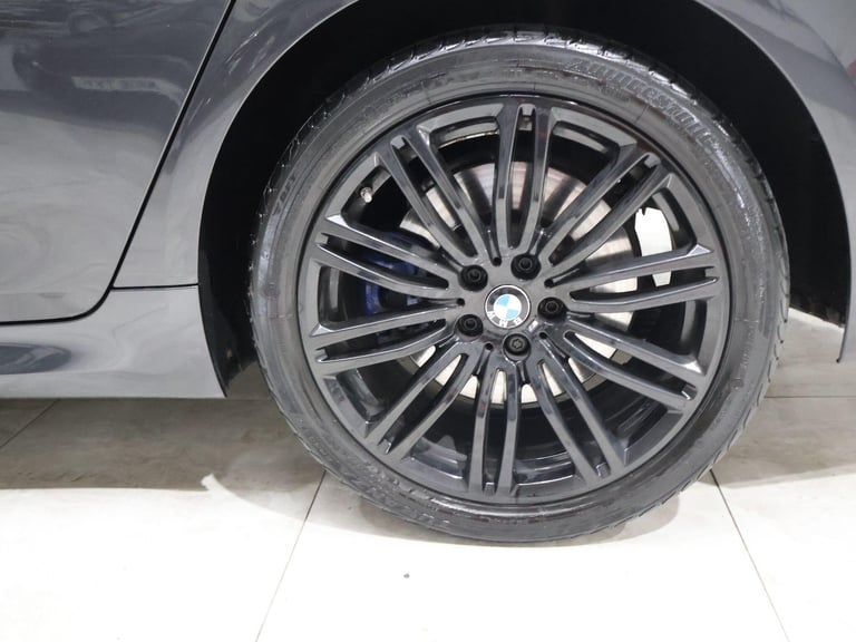 2017 BMW 5 Series 3.0 530d M Sport Auto xDrive Euro 6 (s/s) 4dr SALOON Diesel Automatic