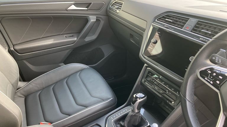 2023 Volkswagen Tiguan 2.0 TDI R-Line 5dr DSG Diesel Estate Estate Diesel Automatic