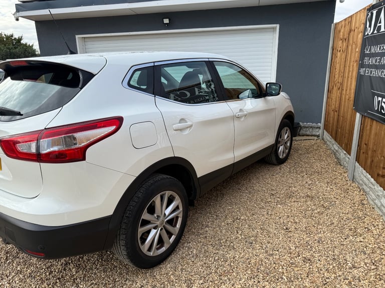 2014 Nissan Qashqai 1.2 DiG-T Acenta [Smart Vision Pack] 5dr HATCHBACK Petrol Manual