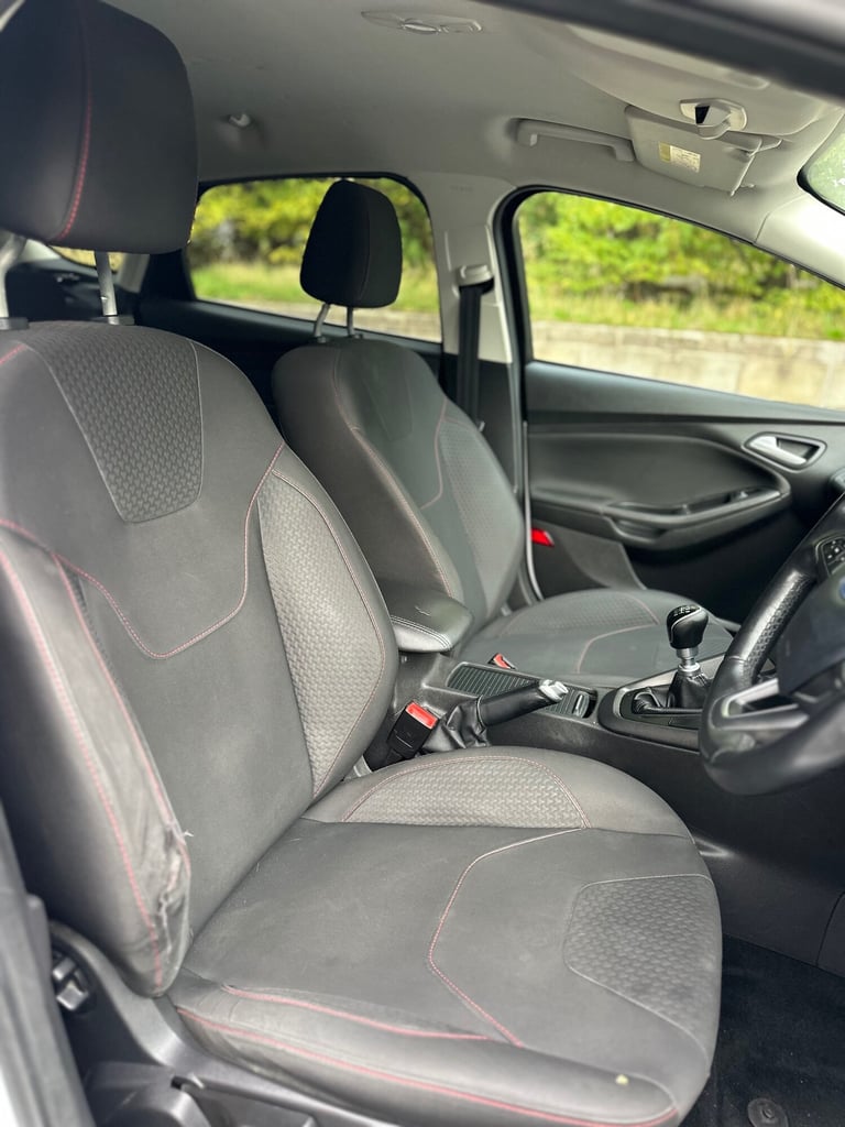 2015 Ford Focus 1.0 EcoBoost 125 Zetec S 5dr HATCHBACK Petrol Manual