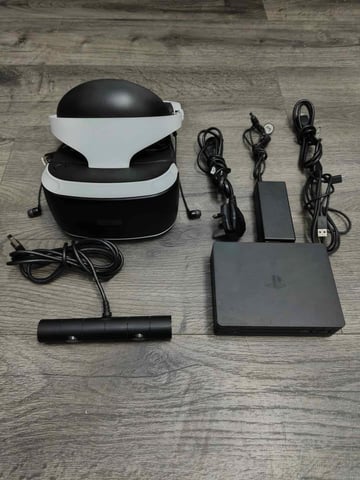 PS4 VR PSVR Headset version with V2 camera all leads in