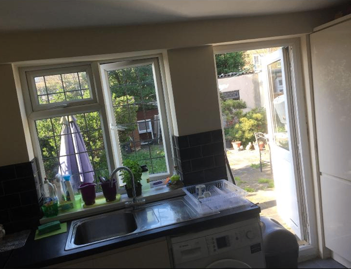 Spacious & Cosy Double Room for Rent – E13 8PJ