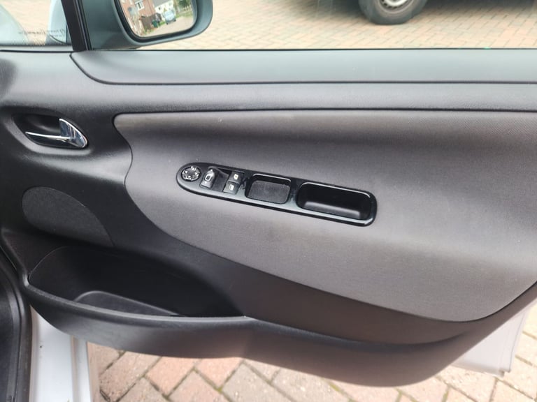 PEUGEOT 207 AUTOMATIC 1.6LT PETROL ULEZ COMPLIANT VERY CLEAN CAR BARGAIN