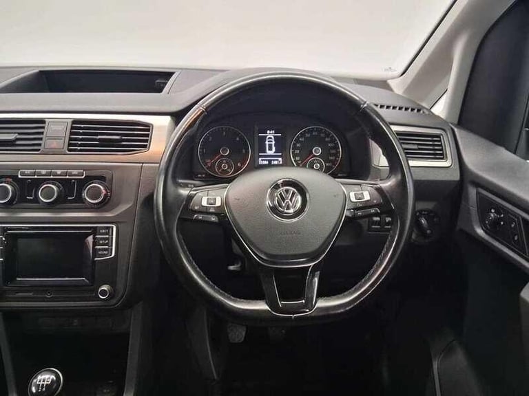 2017 Volkswagen Caddy 2.0 TDi C20 Maxi Combi WAV 5 Seats 5dr MPV Diesel Manual