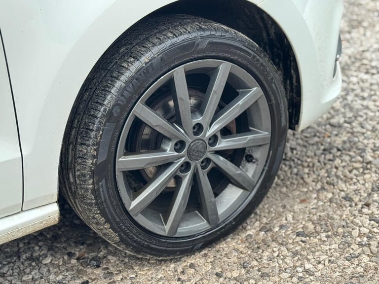 2015 Volkswagen Polo 1.0 BlueMotion Tech SE Design Euro 6 (s/s) 3dr HATCHBACK Petrol Manual