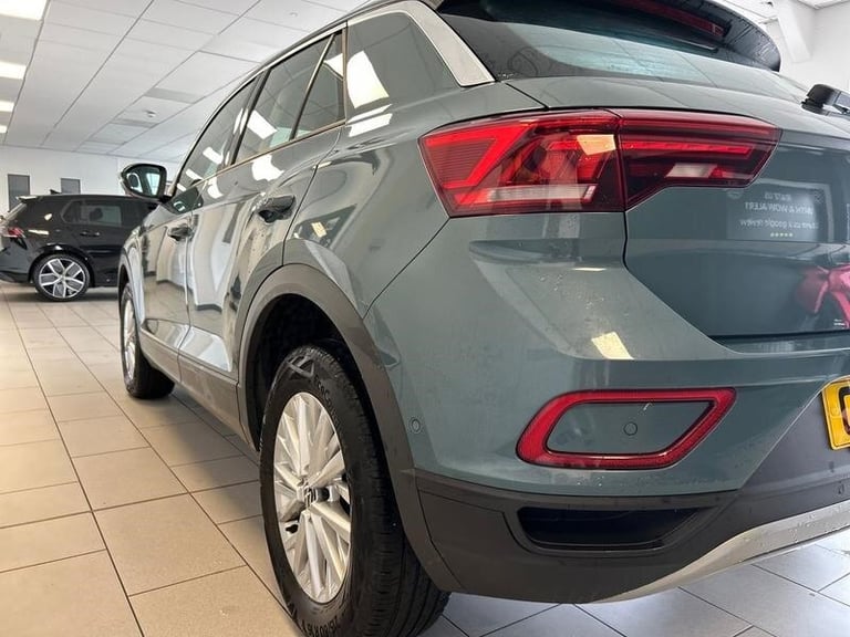 2022 Volkswagen T-Roc 1.5 TSI Life 5dr DSG Automatic Hatchback Petrol Automatic
