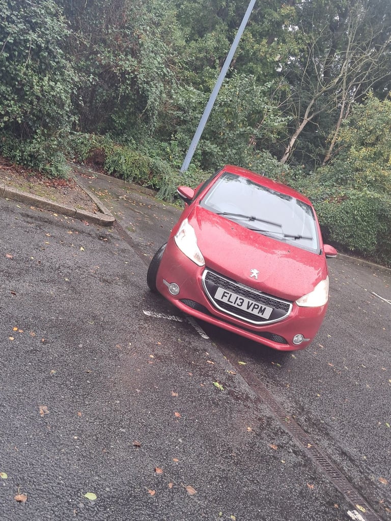 Peugeot, 208, Hatchback, 2013, Manual, 1398 (cc), 5 doors