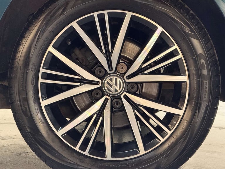 2017 Volkswagen Golf 1.6 TDI BlueMotion Tech SE Nav Euro 6 (s/s) 5dr Hatchback Diesel Manual