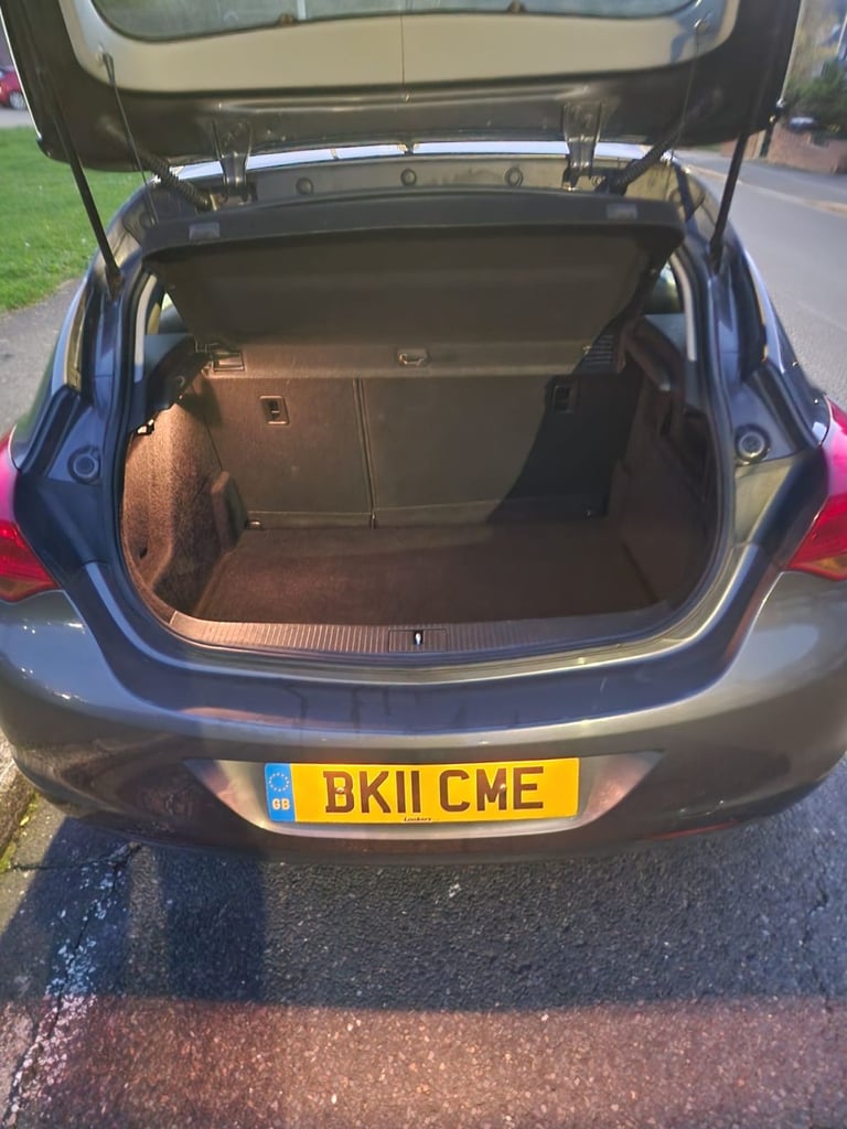 Vauxhall ASTRA 1.4, cheap car, Hatchback, 2011, Manual, 1398 (cc), 5 doors