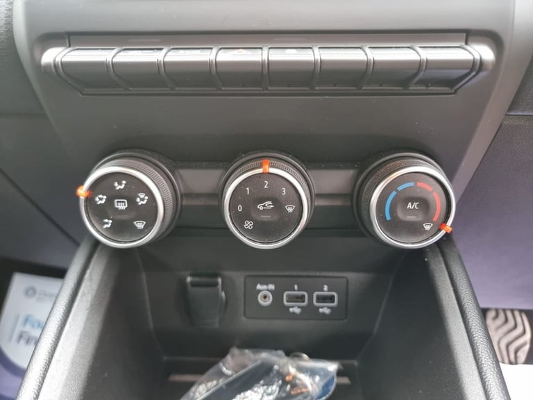 2020 Renault Clio 1.0 TCe Iconic Hatchback 5dr Petrol Manual Euro 6 (s/s) (100 ps) Hatchback Petr...