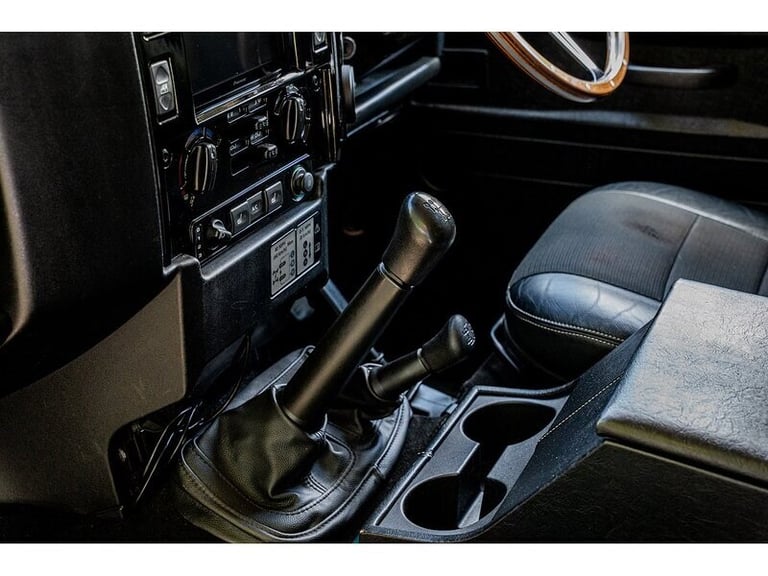 2013 Land Rover Defender 90 TDCi XS SUV Diesel Manual