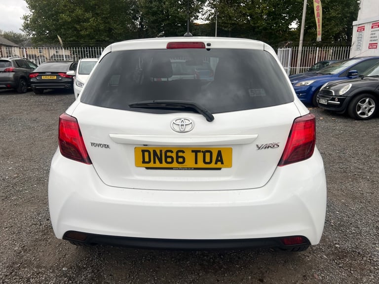 2016 Toyota Yaris 1.33 VVT-i Icon 5dr HATCHBACK Petrol Manual
