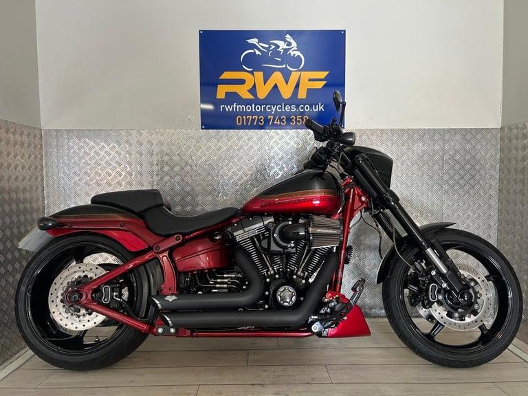HARLEY-DAVIDSON PRO STREET BREAKOUT CVO 1801, 2017, ONLY 2 OWNERS & 1,463 MILES!