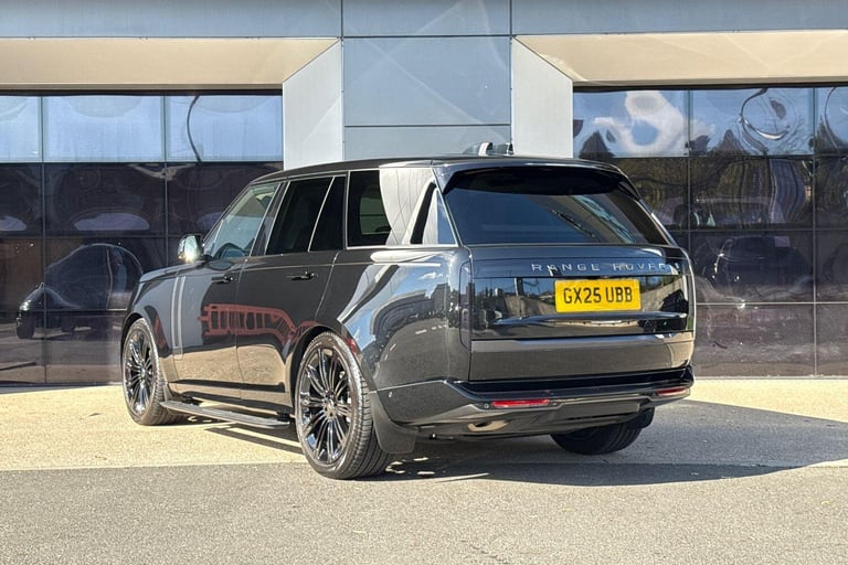 2025 Land Rover Range Rover 3.0 P400 HSE 4dr Auto ESTATE PETROL Automatic