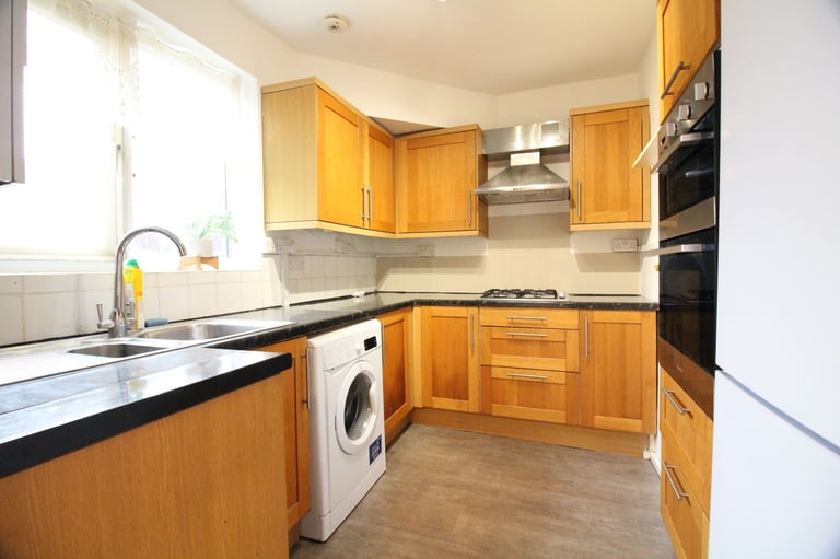 LUXURY NEW TWO BED FLAT WITH GARDEN & PARKING- HAYES NORTHOLT YEADING SOUTHALL GREENFORD