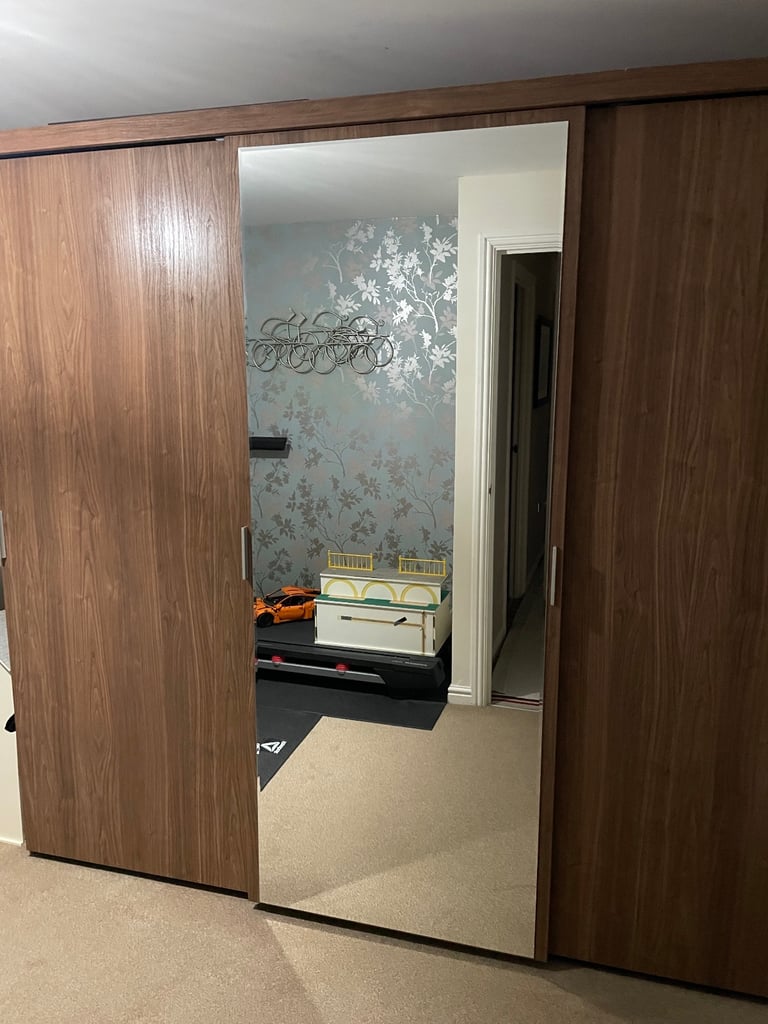 Sliding Door Wardrobe with One set of Draws
