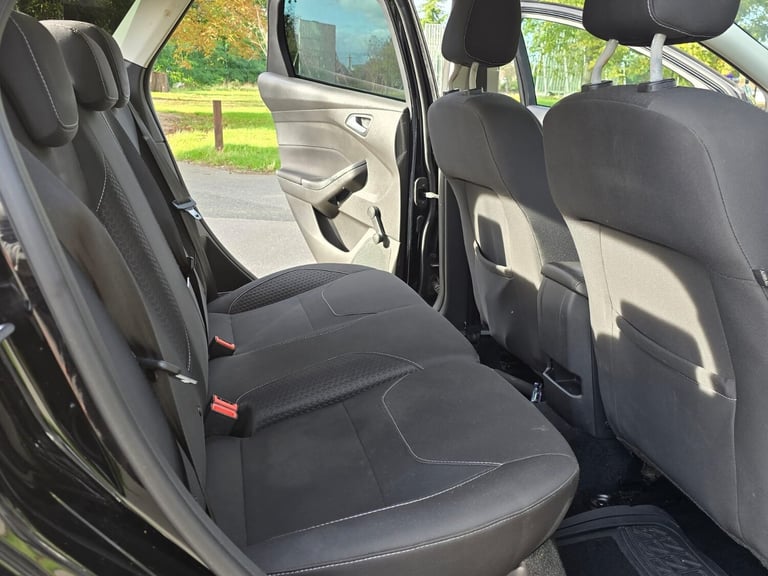 2016 Ford Focus 1.0 Manual Zetec EcoBoost 61000 Miles. NAV . PX OK. Petrol 5dr hatchback. HATCHBA...