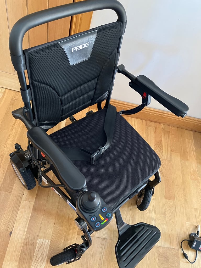 Pride IGo Lite carbon fibre ultralight electric wheelchair 
