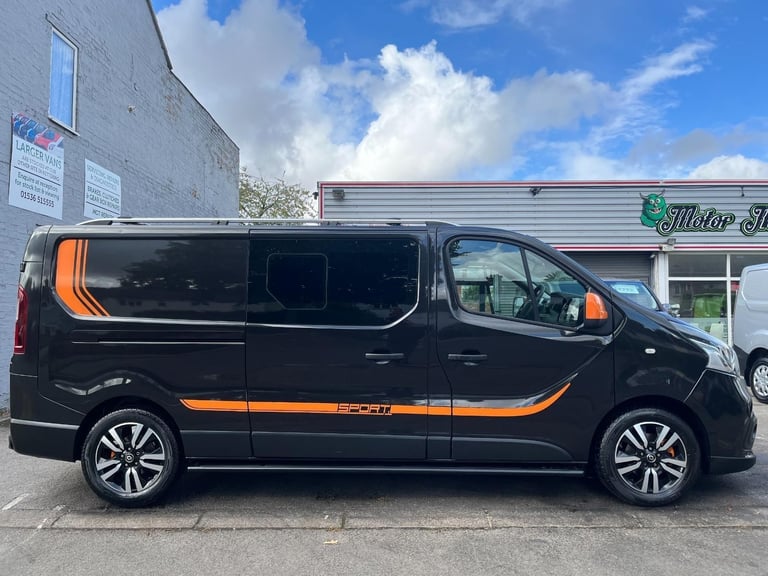 Renault Trafic LL29 ENERGY dCi 145 Sport Nav 5 Seat Crew Van DIESEL 2016/66