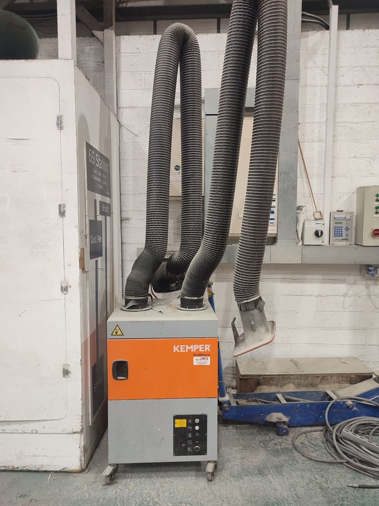 Welding fume extraction unit 