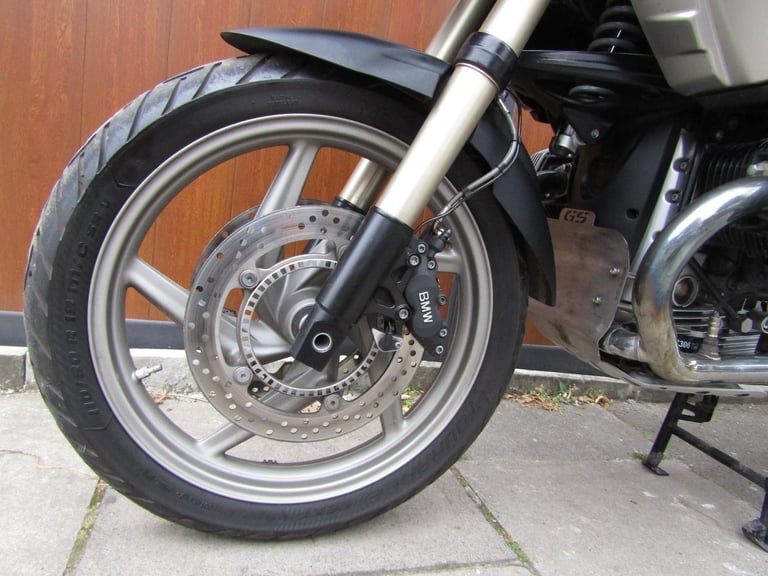 BMW R 1200GS* MILES 10.850*LUGGAGE * FULL SERVICE HISTORY* FANTASTIC CONDITION .