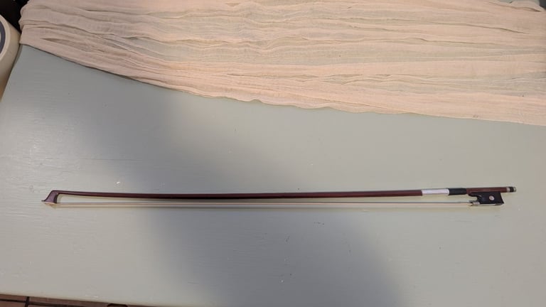 Full size violin bow 