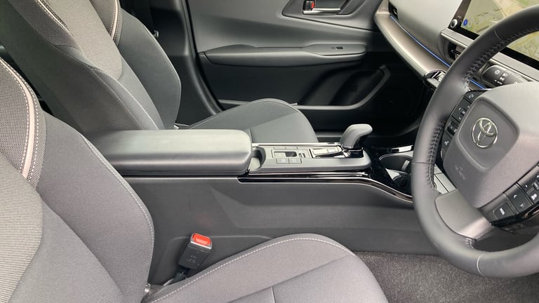 2025 Toyota Prius 2.0 PHEV Design 5dr CVT HATCHBACK PETROL/ELECTRIC Automatic