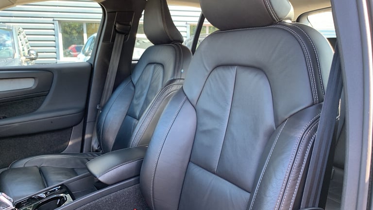 2022 Volvo XC40 1.5h T5 Recharge 10.7kWh Ultimate Bright SUV 5dr Petrol Plug-in Hybrid Auto SUV H...