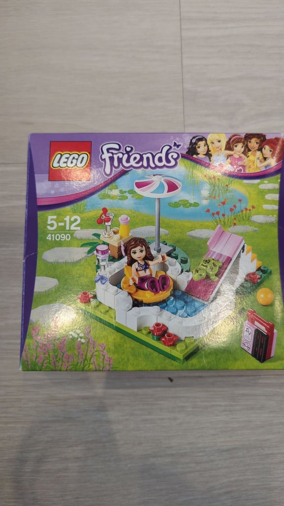 Swimming pool Lego set