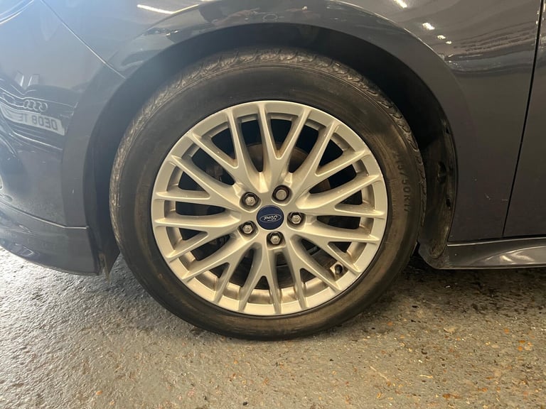 2014 Ford Focus 1.0T EcoBoost Zetec S Euro 5 (s/s) 5dr HATCHBACK Petrol Manual