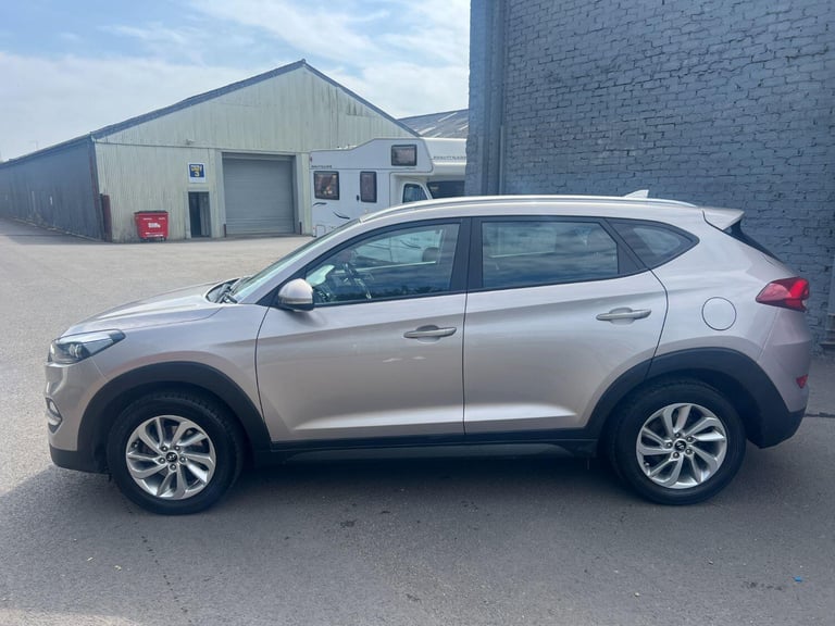 HYUNDAI TUCSON 1.7 CRDi Blue Drive SE 2015