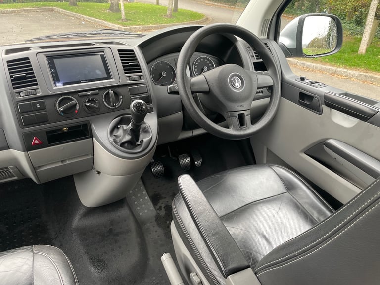 VW TRANSPORTER T5 CONVERTED VAN ROCK N ROLL BED ETC