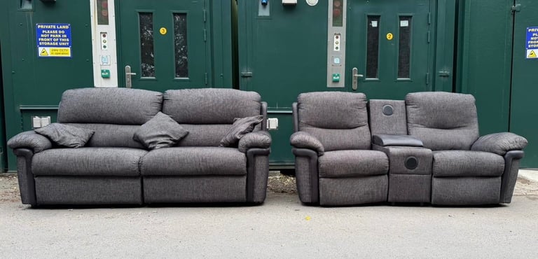 Beautiful 3 and 2 Seater Recliner Sofas for Sale