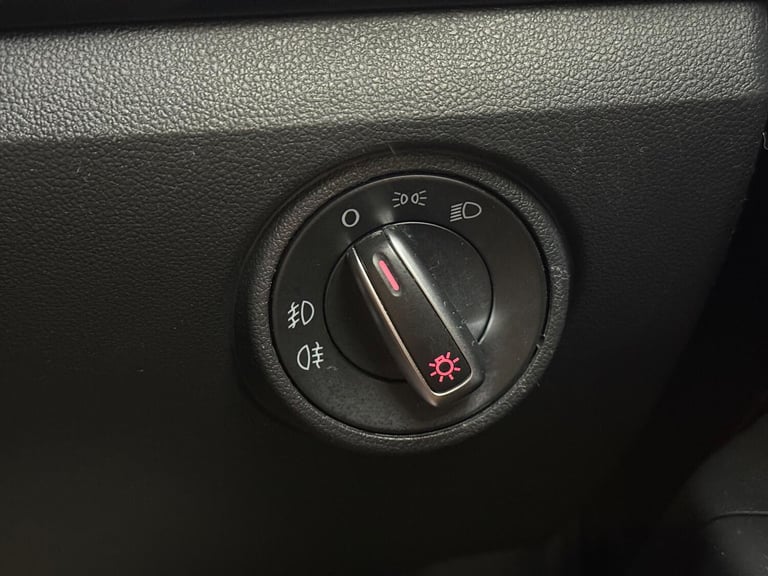2014 Volkswagen 1.0 High UP! Petrol/Manual/5DR