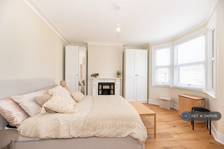 3 bedroom house in Medusa Road, London, SE6 (3 bed) (#2491106)