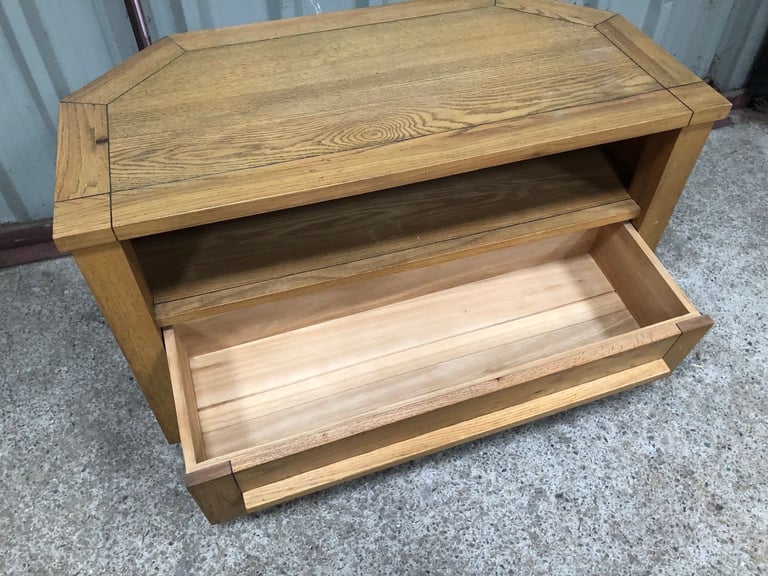 Large Oak TV Corner Stand with one Drawer,