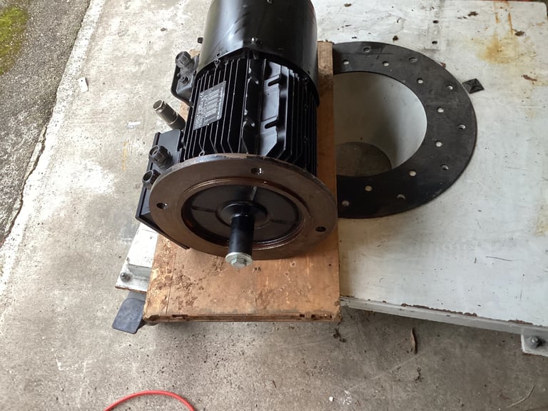 Leroy Somer LSMV100L T Metric Motor 230-480VAC 1745RPM 2.64kW, 3ph motor RRP £2800