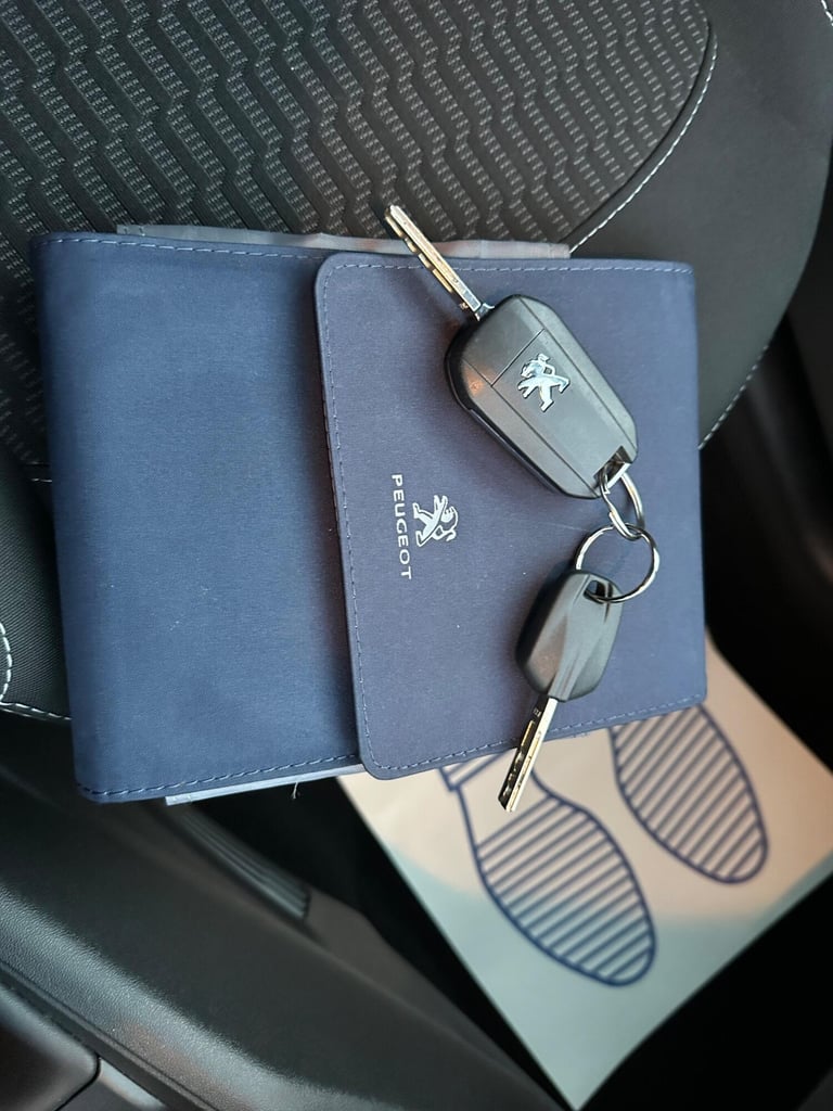 2016 Peugeot 208 1.2 PureTech Active Euro 6 5dr HATCHBACK Petrol Manual