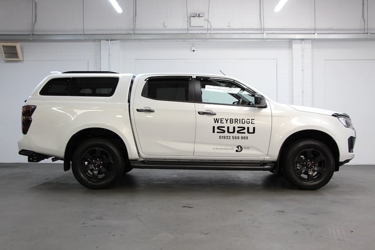 2025 Isuzu D-Max TD V-Cross Double Cab 4x4 [205] (BIG SPEC, FREE MAINLAND UK DELIVERY !!) Pick Up...