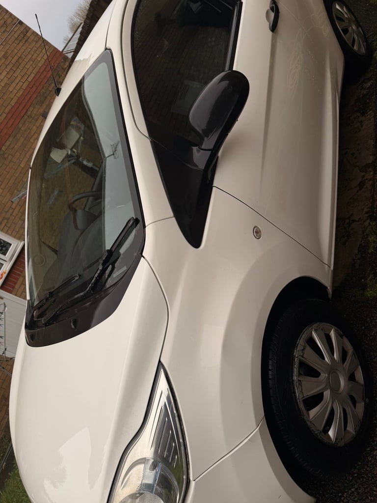 Ford, KA, Hatchback, 2012, Manual, 1242 (cc), 3 doors