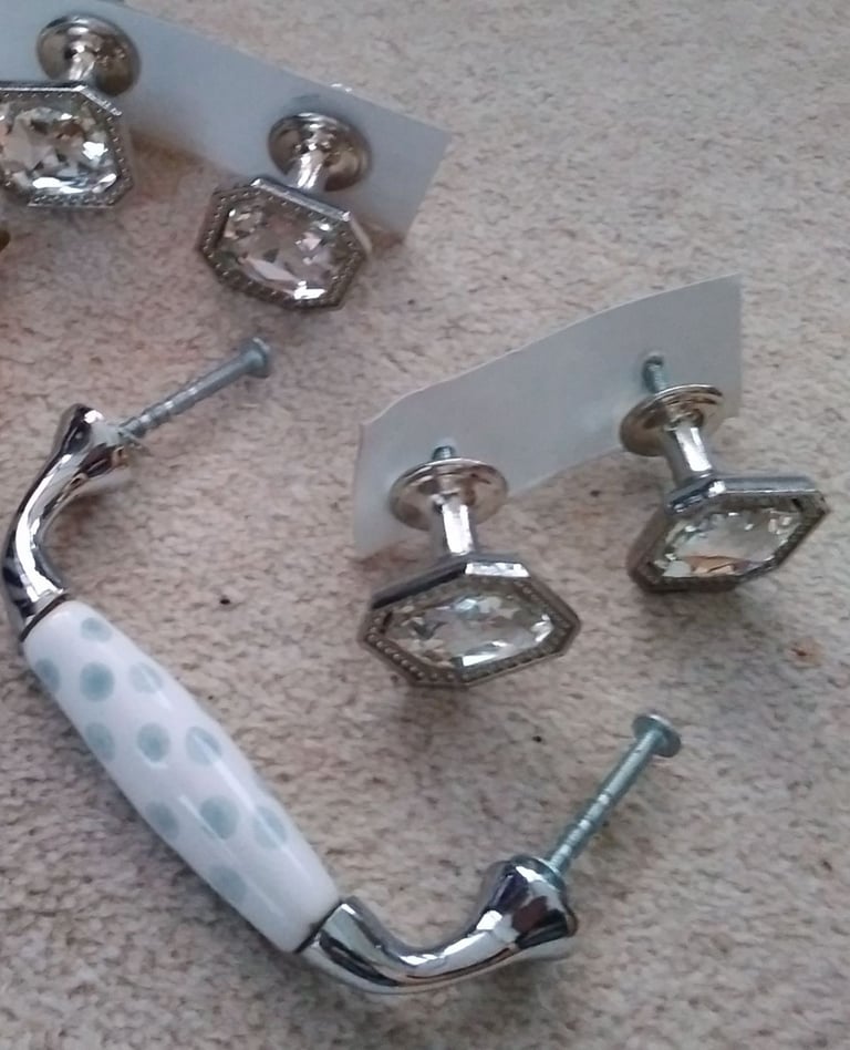 image for Knobs x 5 with Fixings