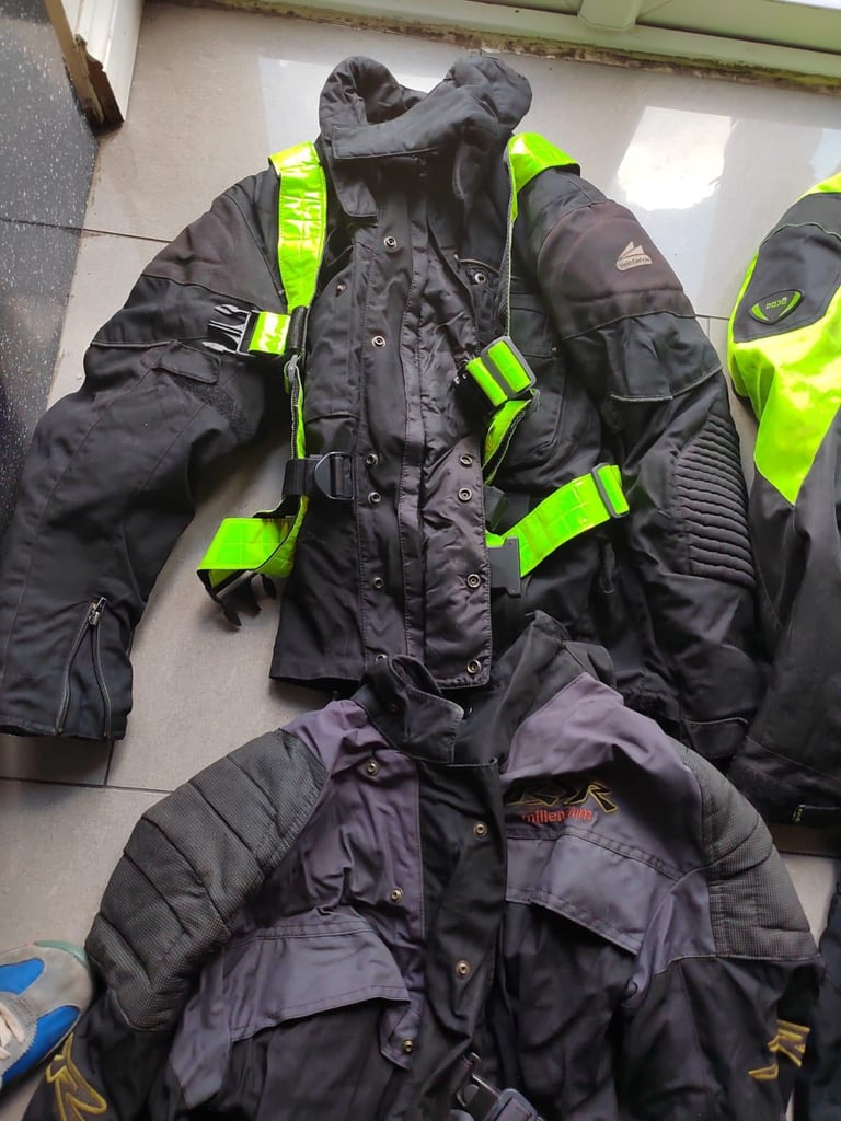East London Motorcycle Clothing – ALL TYPES – SEE PHOTOS – EAST LONDON - 750