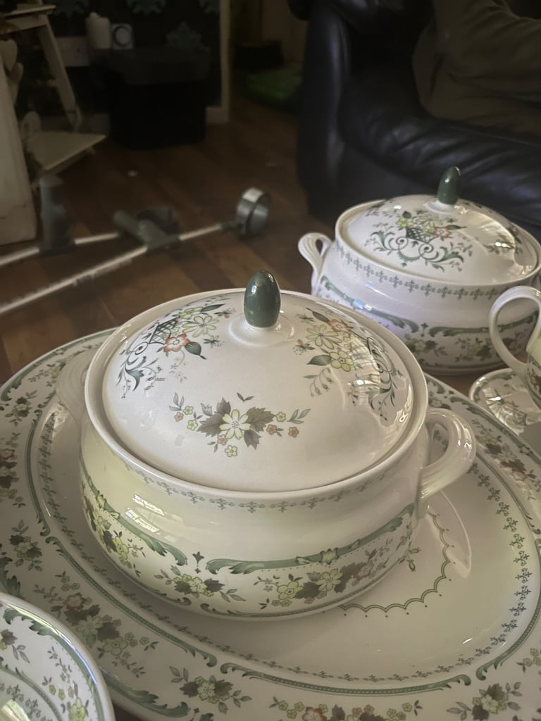 Royal doulton dinner set 