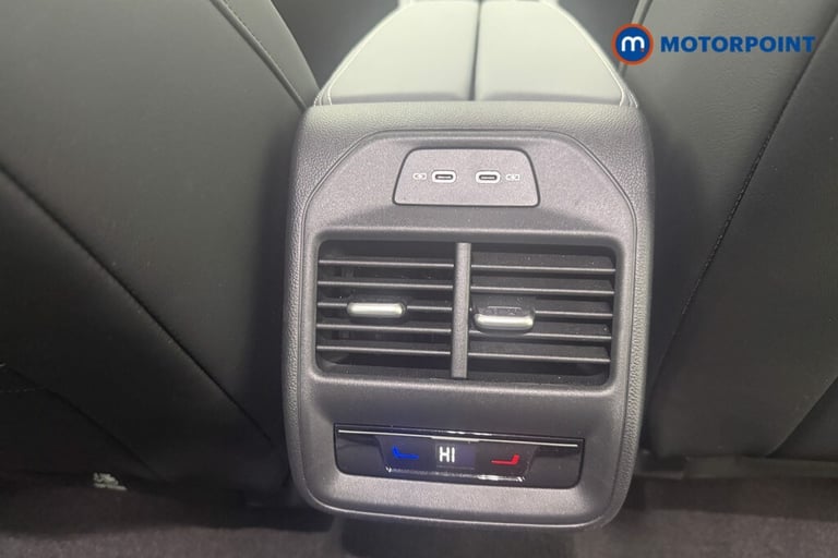2025 Volkswagen Passat 1.5 TSI eHybrid Life 5dr DSG Estate Hybrid Automatic