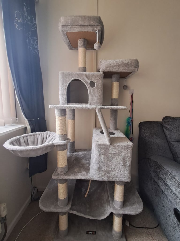 image for Large cat tree 
